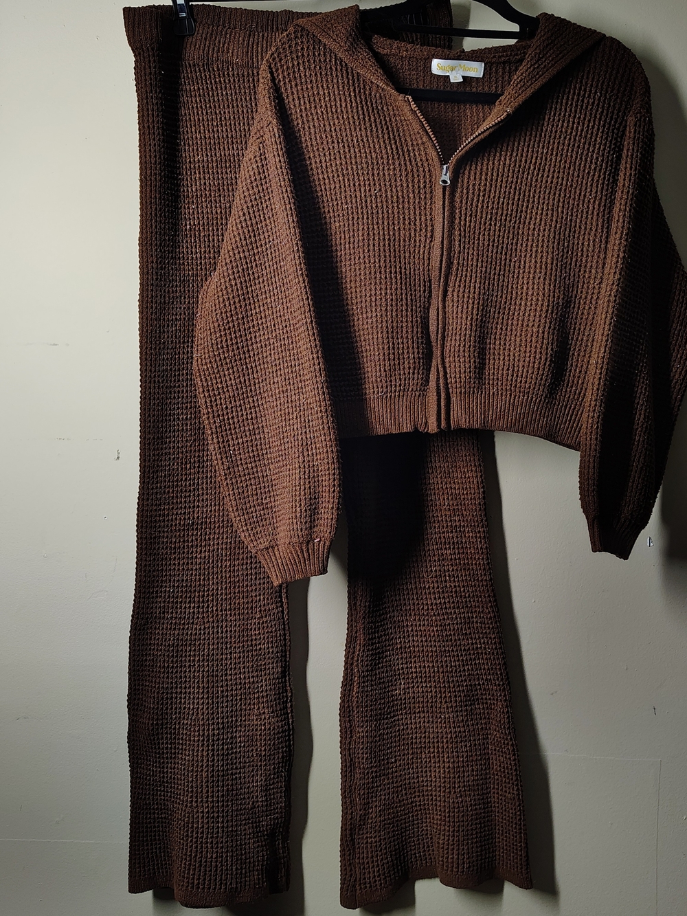 Cozy Hooded Zip-Up Knit Sweatshirt in Brown